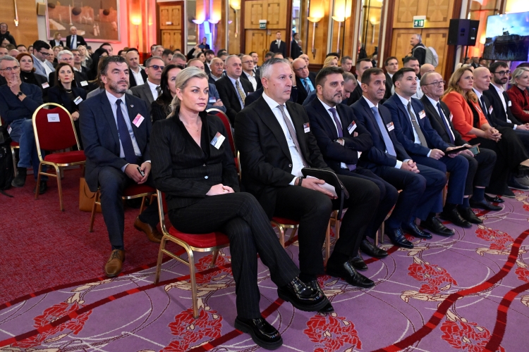 4 bb konferencija_obrana29-051125.jpg